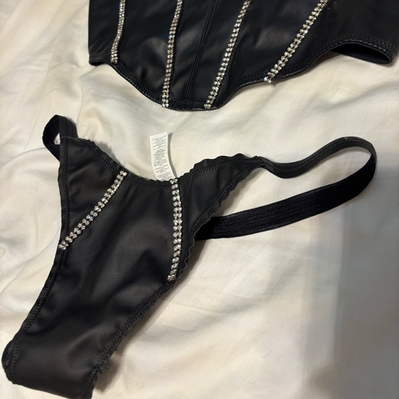 Tezenis Corset Top and Lingerie Set - Picture 5 of 10